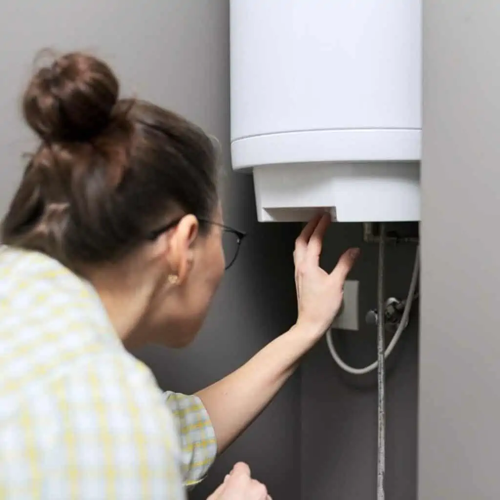儲熱式電熱水器是浴室常見的高耗電設備-佑揚設計工程